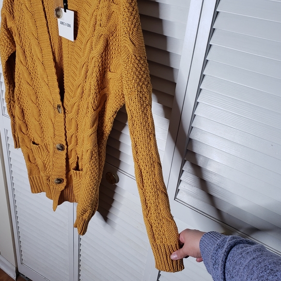 Agnes & Dora Mustard Boyfriend Cable Knit Cardigan - Picture 7 of 8